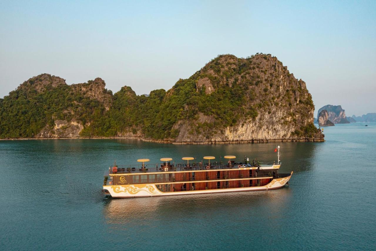 Nostalgia Halong Cruise Hotel Ha Long Eksteriør billede