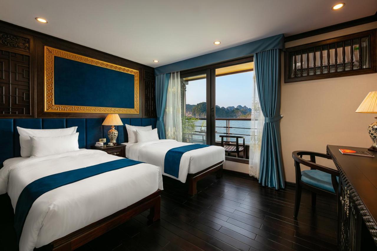 Nostalgia Halong Cruise Hotel Ha Long Eksteriør billede